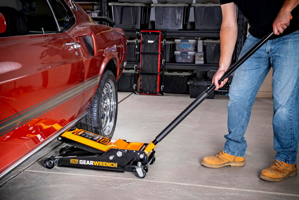 3.5 Ton Low Profile Floor Jack S252865