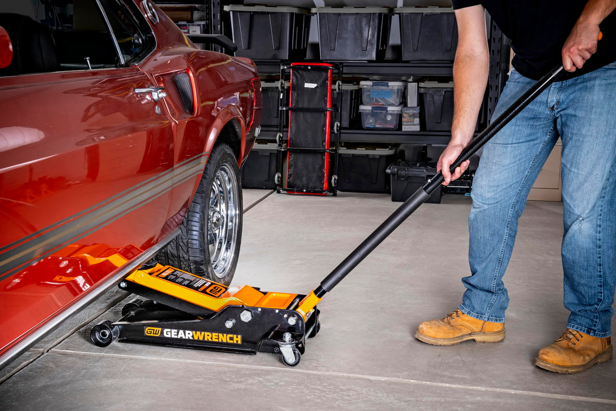 3.5 Ton Low Profile Floor Jack S252865